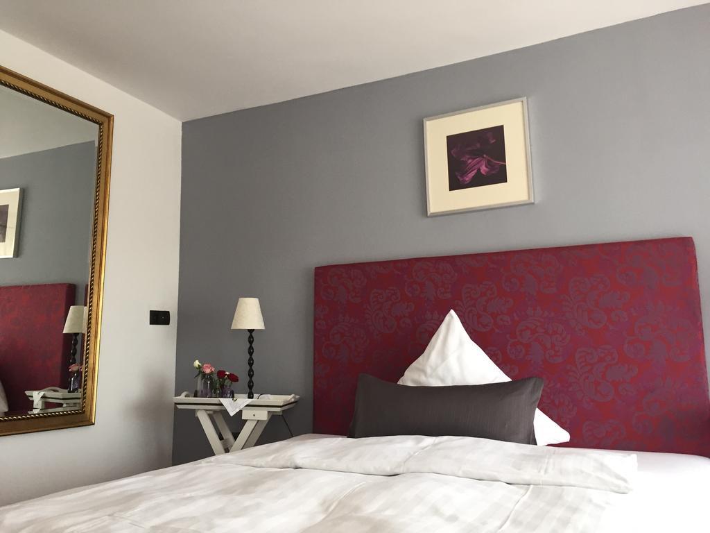 Hotel Heddernheimer Hof فرانكفورت المظهر الخارجي الصورة