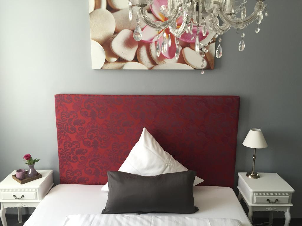 Hotel Heddernheimer Hof فرانكفورت المظهر الخارجي الصورة
